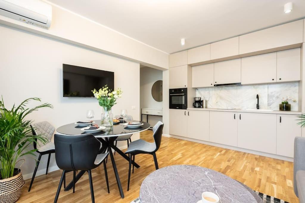Sunny 2Br Flat - Top Location - Stunning Views 布加勒斯特 外观 照片