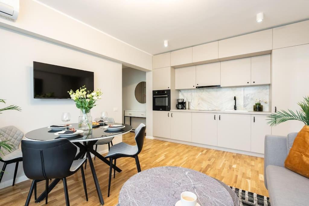 Sunny 2Br Flat - Top Location - Stunning Views 布加勒斯特 外观 照片
