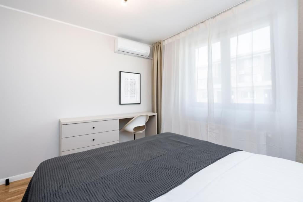 Sunny 2Br Flat - Top Location - Stunning Views 布加勒斯特 外观 照片